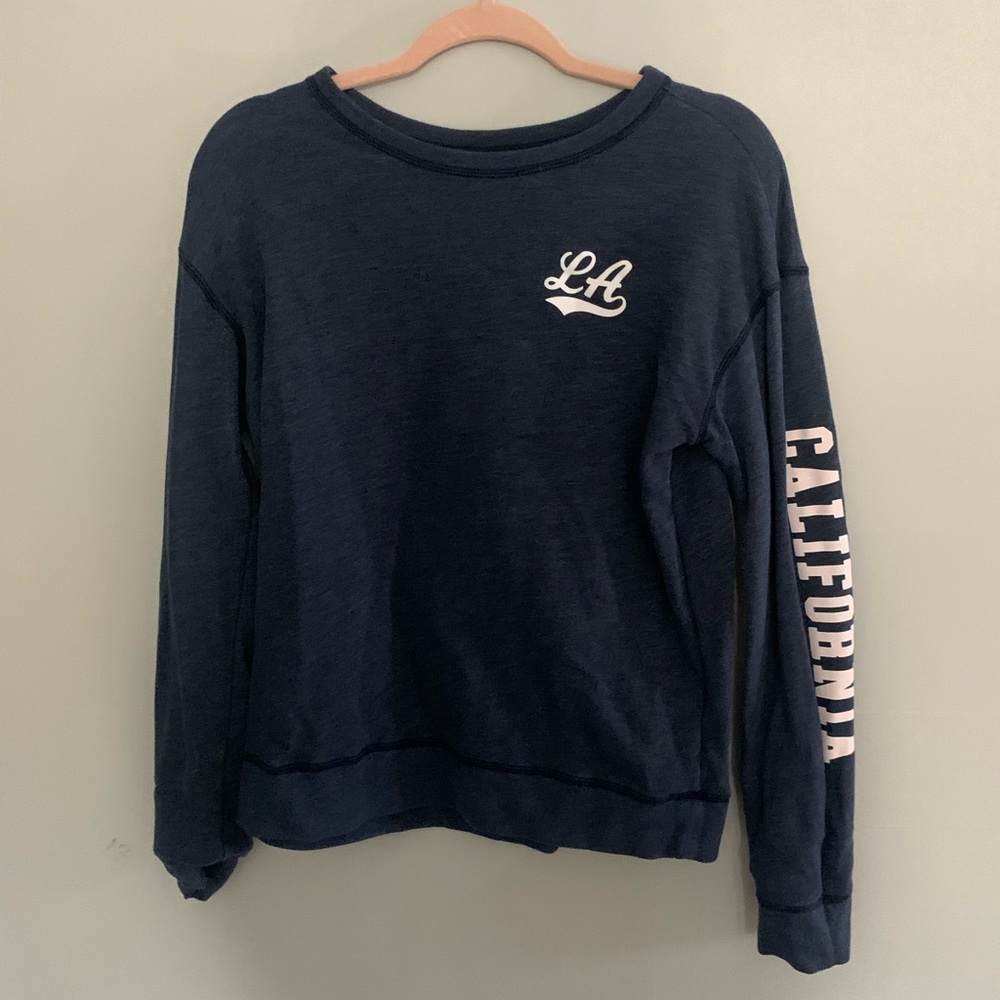 Crew neck Hollister size medium